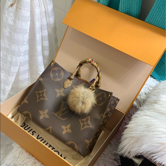 💕 LV Onthego GM & LV Lock It Bandeau - Picture 5 of 16